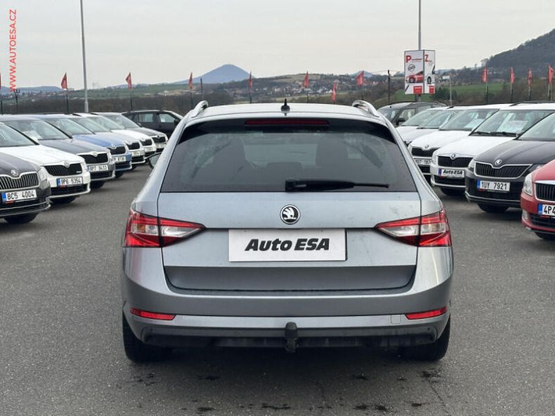 Škoda Superb - hlavní fotka