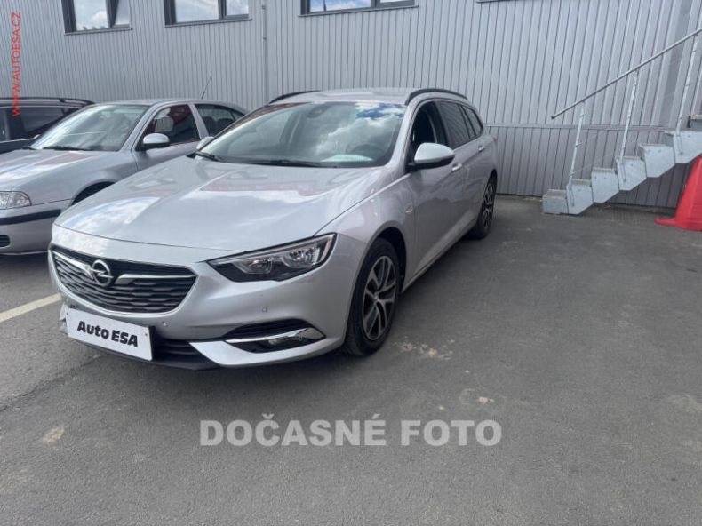 Opel Insignia - hlavní foto