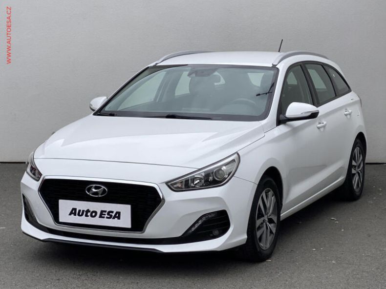 Hyundai i30 - hlavní fotka