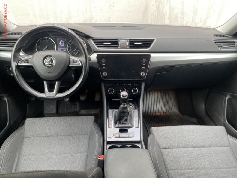 Škoda Superb - hlavní fotka