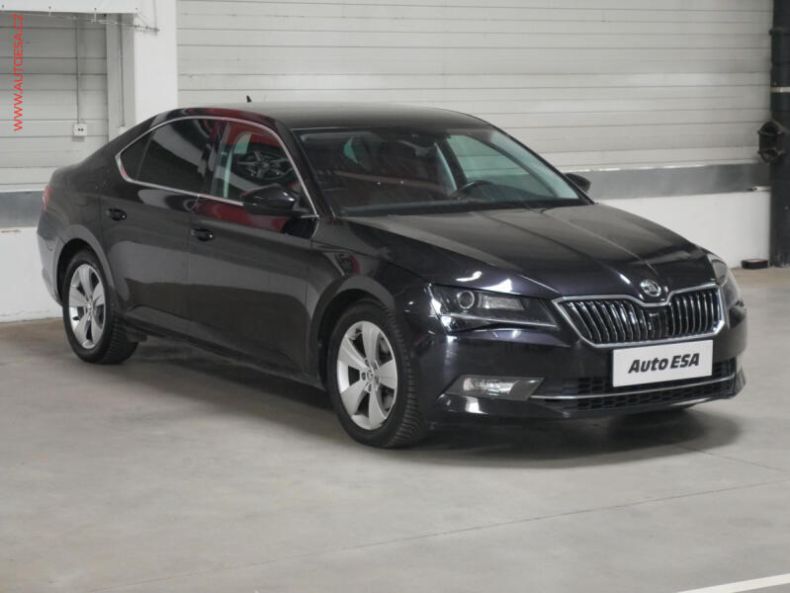 Škoda Superb - hlavní foto