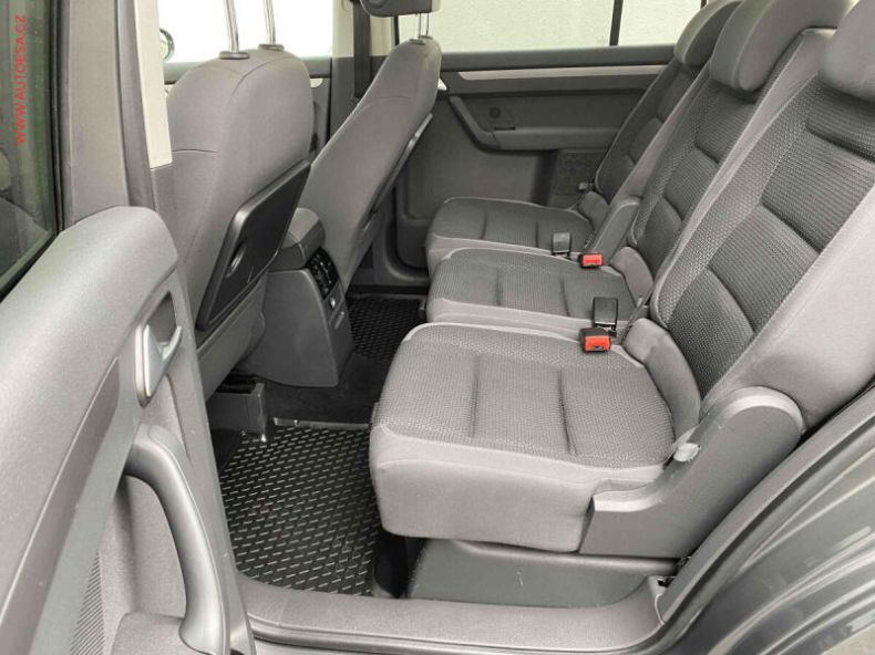 Volkswagen Touran - hlavní fotka