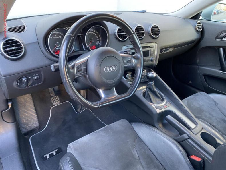 Audi TT - hlavní fotka