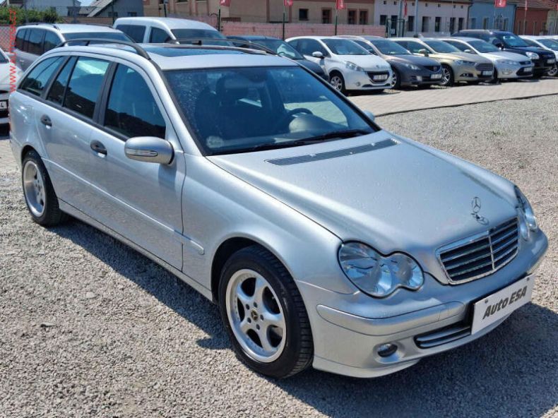 Mercedes Třída C - hlavní foto