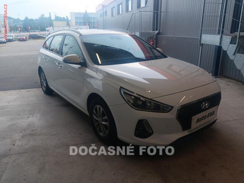 Hyundai i30 - hlavní foto
