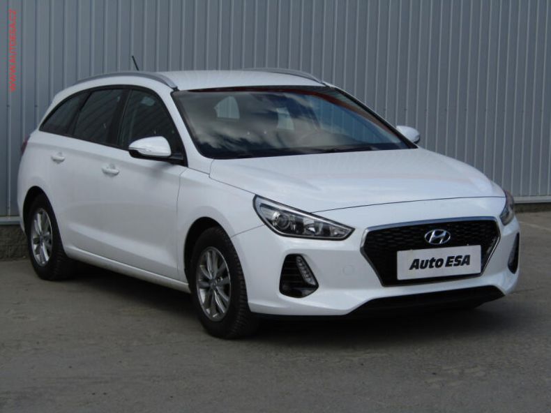 Hyundai i30 - hlavní foto