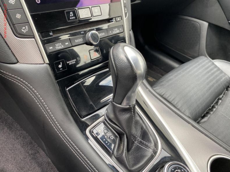 Infiniti Q - hlavní fotka