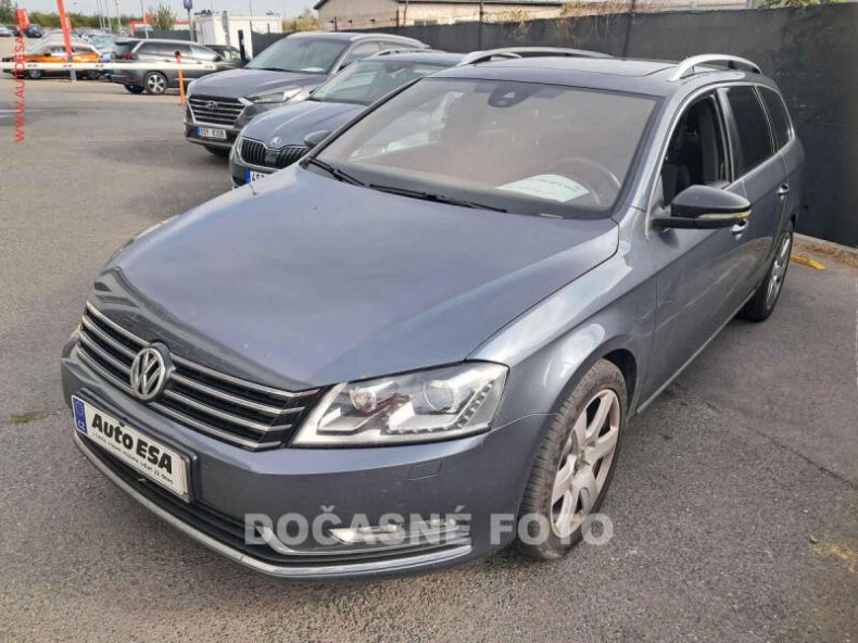 Volkswagen Passat - hlavní foto