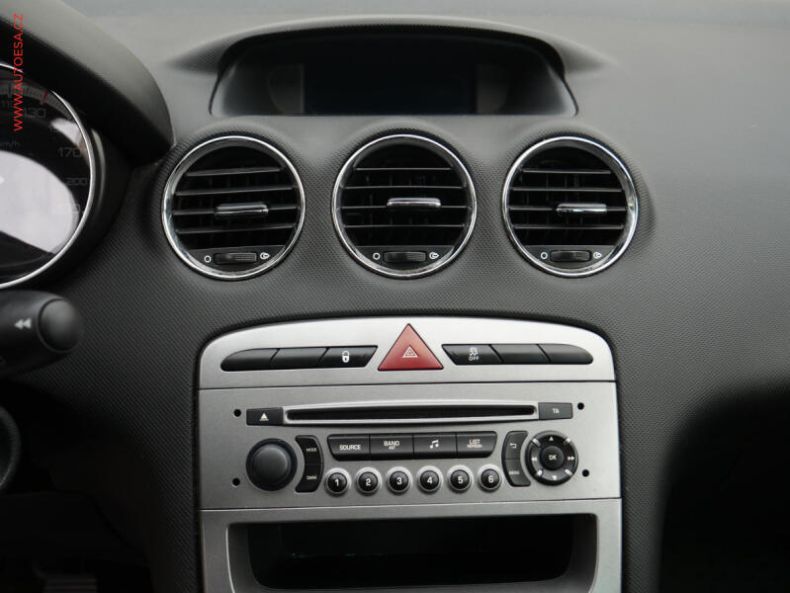 Peugeot 308 - hlavní fotka
