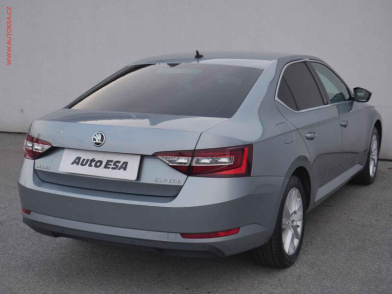 Škoda Superb - hlavní fotka
