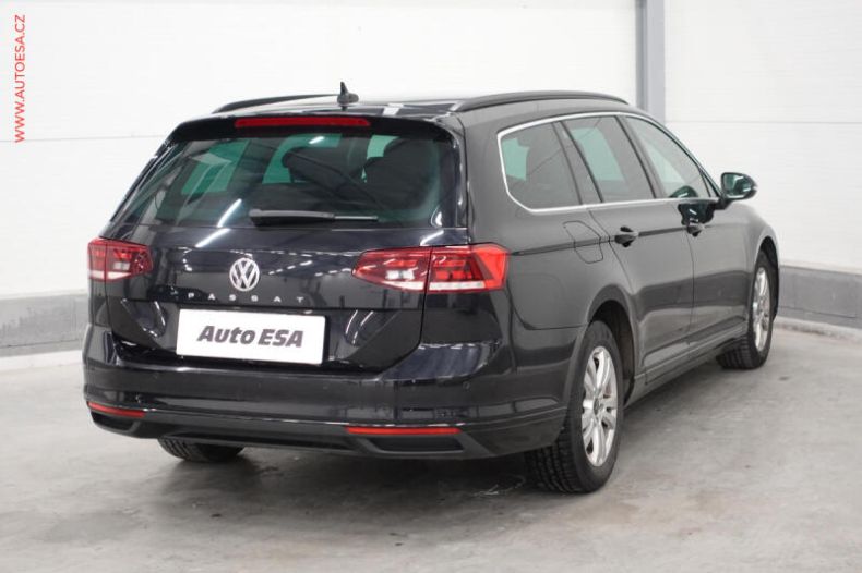 Volkswagen Passat - hlavní fotka