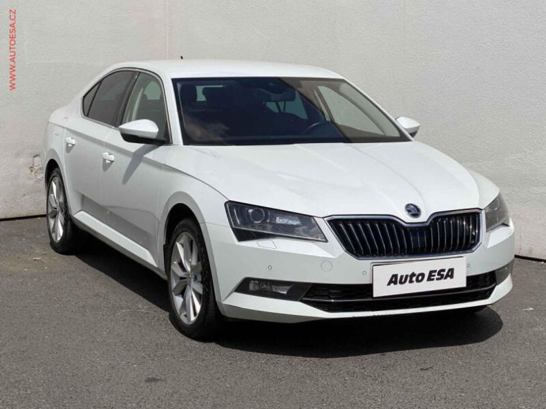 Škoda Superb - hlavní foto