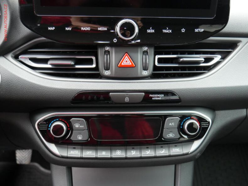 Hyundai i30 - hlavní fotka