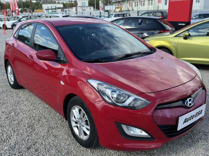 Hyundai i30 - hlavní foto