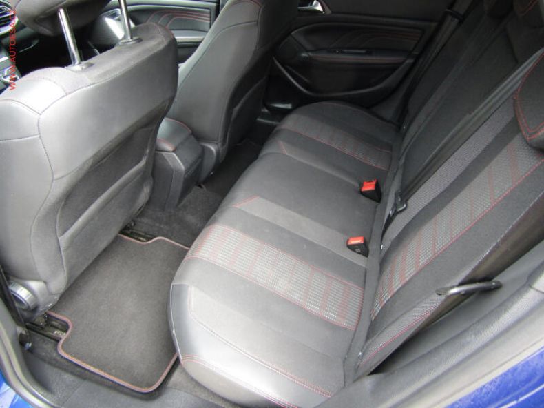 Peugeot 308 - hlavní fotka