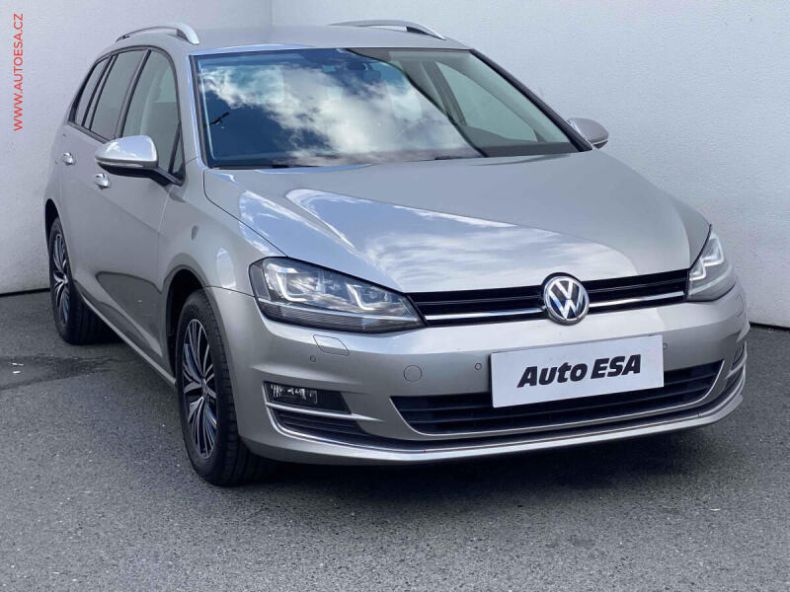 Volkswagen Golf - hlavní foto
