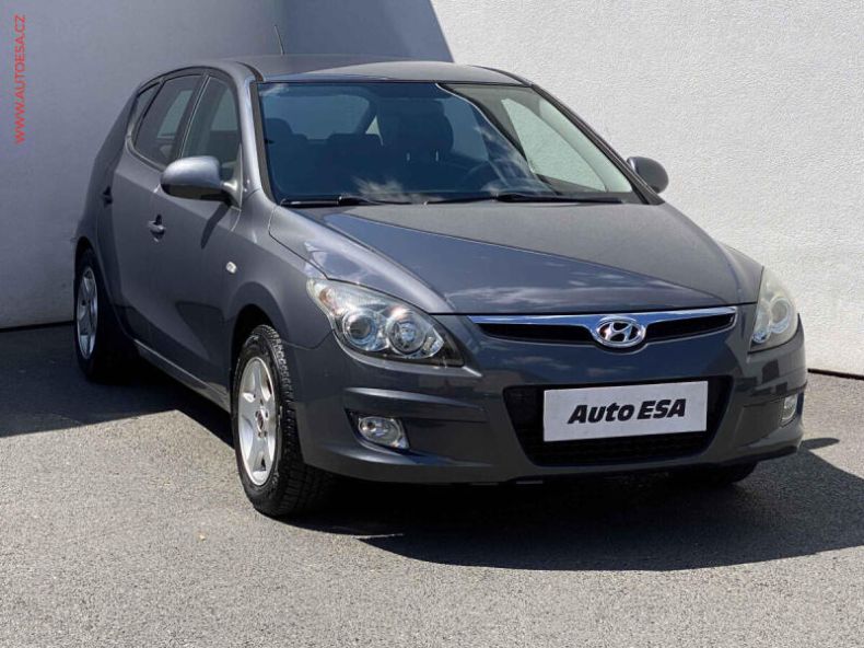 Hyundai i30 - hlavní foto