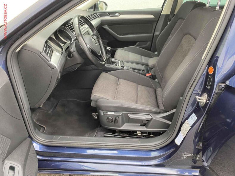 Volkswagen Passat - hlavní fotka