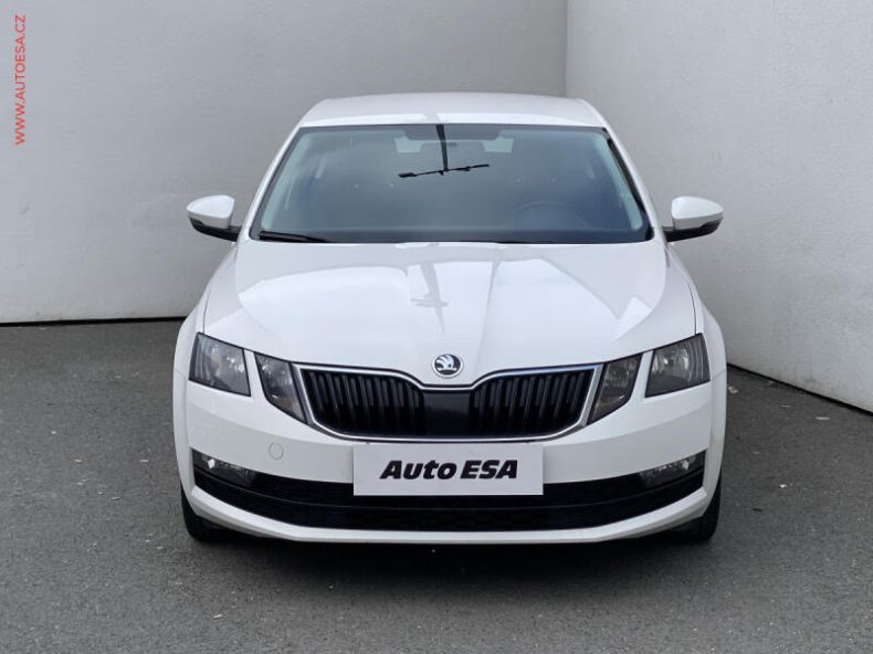 Škoda Octavia - hlavní fotka