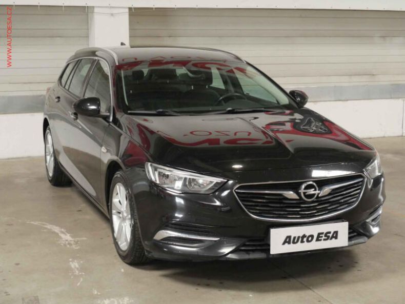 Opel Insignia - hlavní foto