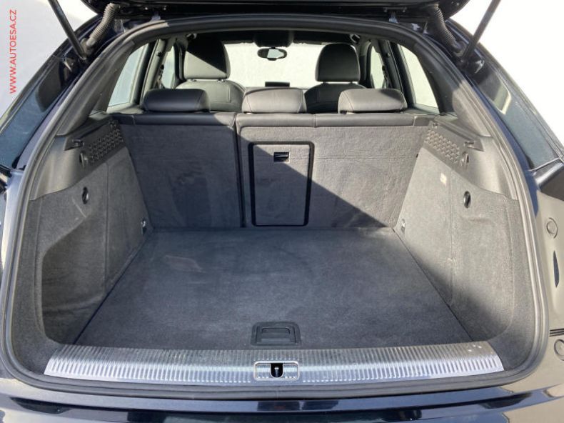 Audi Q3 - hlavní fotka