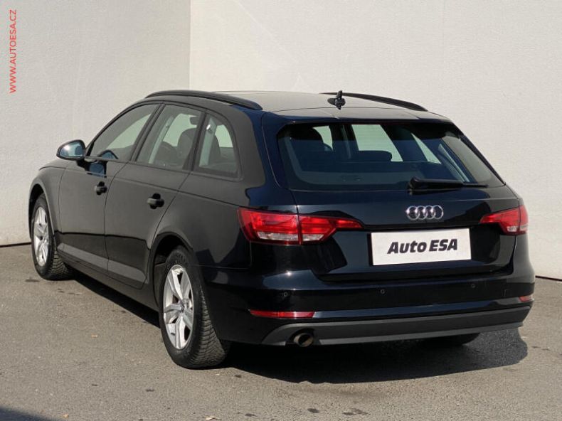 Audi A4 - hlavní fotka