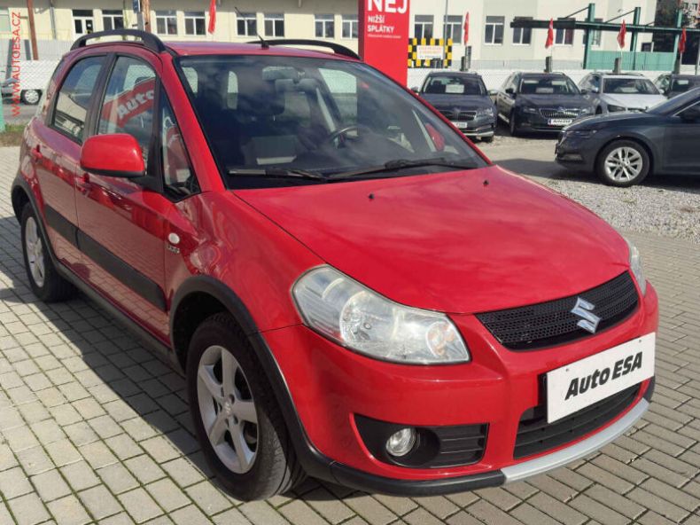 Suzuki SX4 - hlavní foto