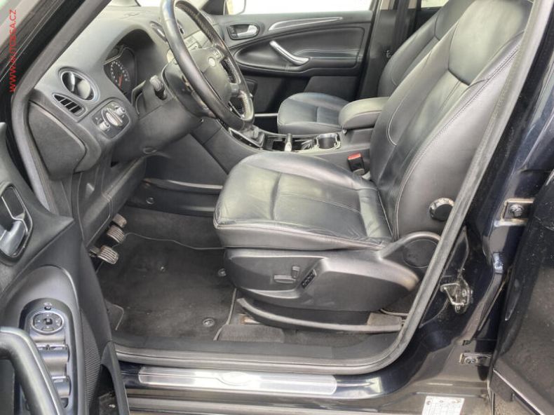 Ford S-MAX - hlavní fotka