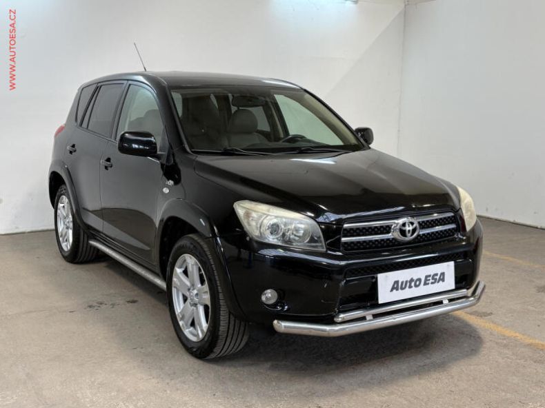Toyota RAV 4 - hlavní fotka inzerátu