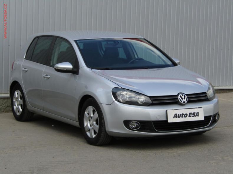 Volkswagen Golf - hlavní foto