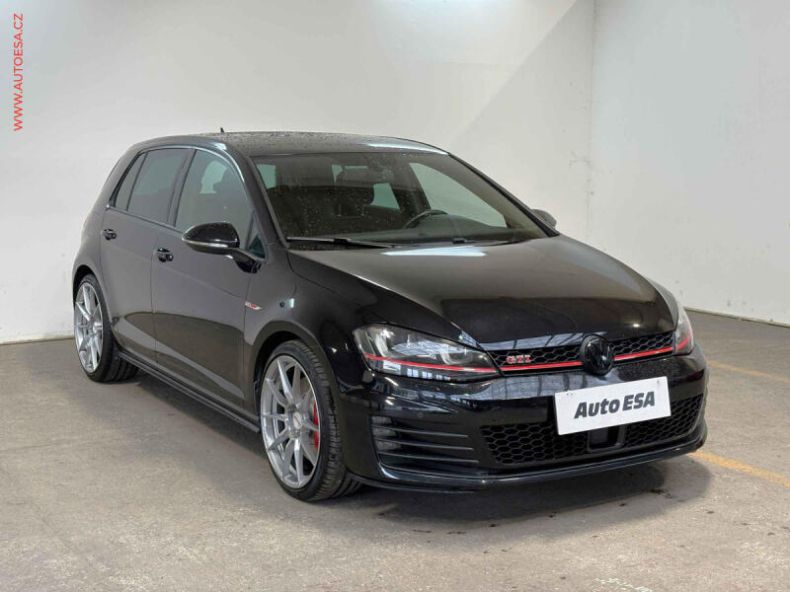 Volkswagen Golf - hlavní fotka inzerátu