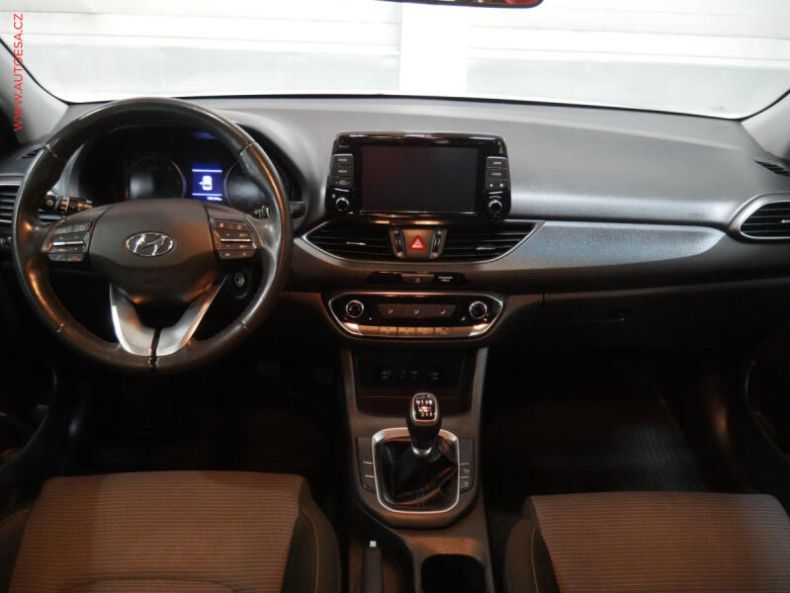 Hyundai i30 - hlavní fotka