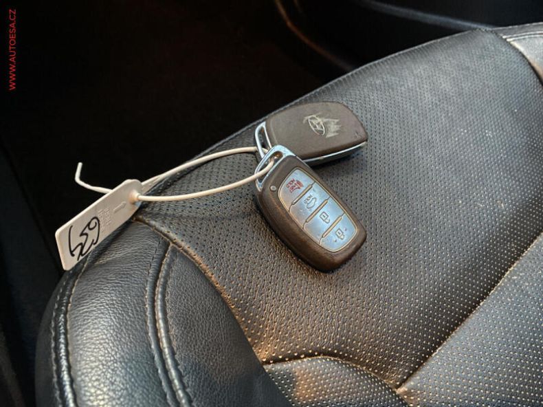 Hyundai i40 - hlavní fotka