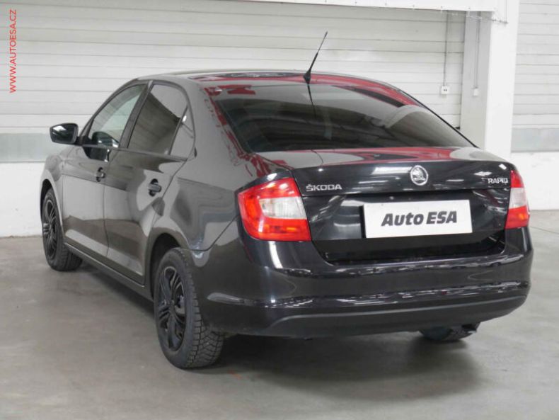 Škoda Rapid - hlavní fotka
