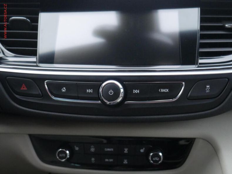 Opel Insignia - hlavní fotka