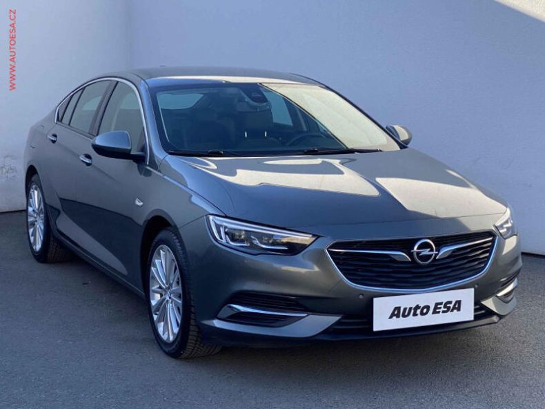 Opel Insignia - hlavní foto