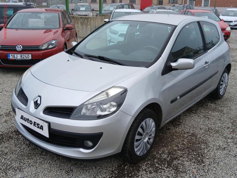 Renault Clio - hlavní fotka