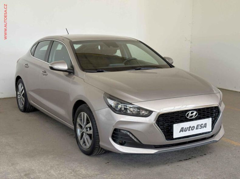 Hyundai i30 - hlavní foto