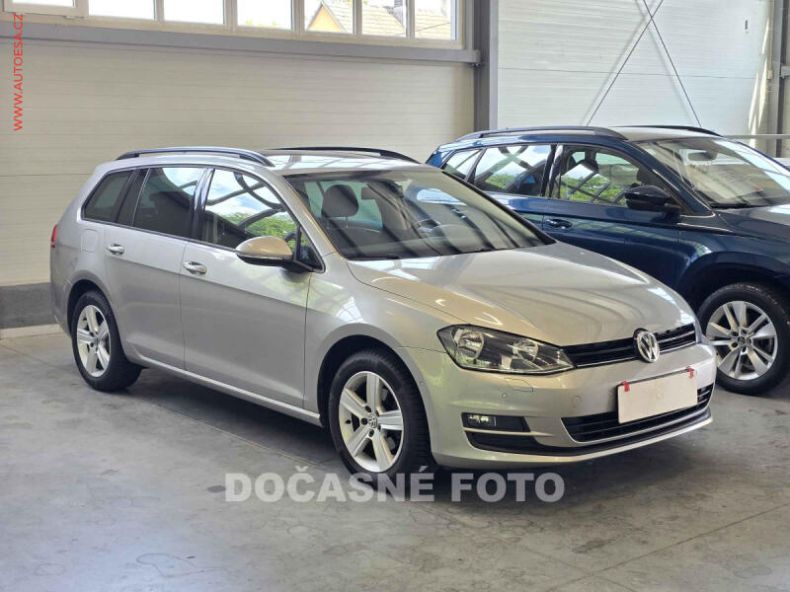 Volkswagen Golf - hlavní foto