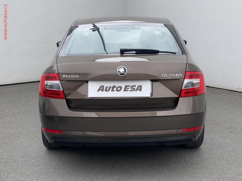 Škoda Octavia - hlavní fotka