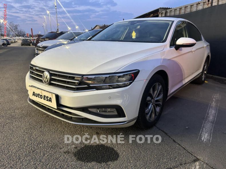 Volkswagen Passat - hlavní fotka inzerátu