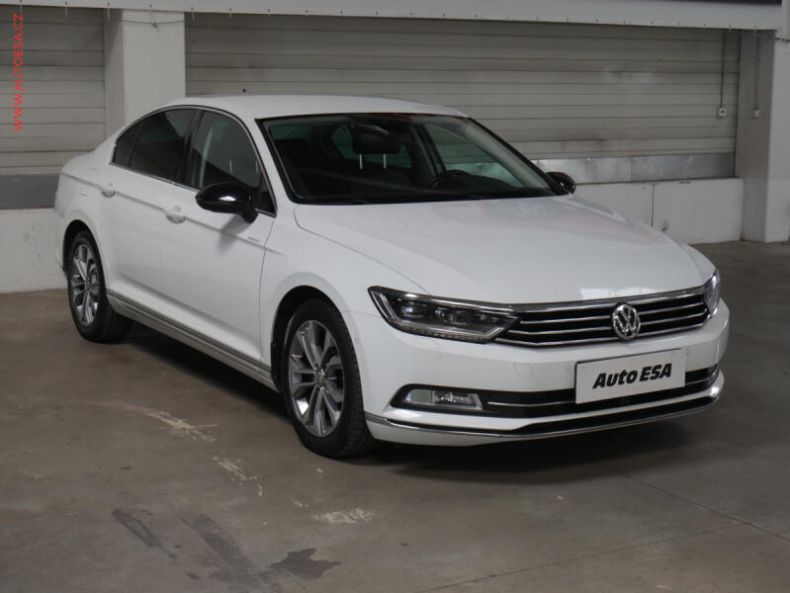 Volkswagen Passat - hlavní fotka inzerátu