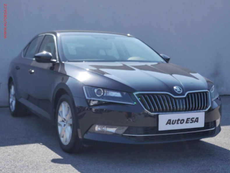 Škoda Superb - hlavní foto