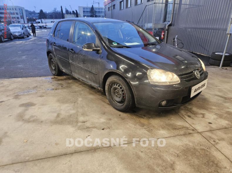Volkswagen Golf - hlavní foto