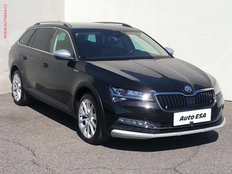 Škoda Superb - hlavní foto