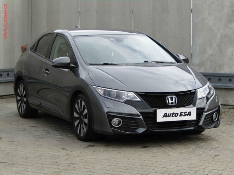 Honda Civic - hlavní foto