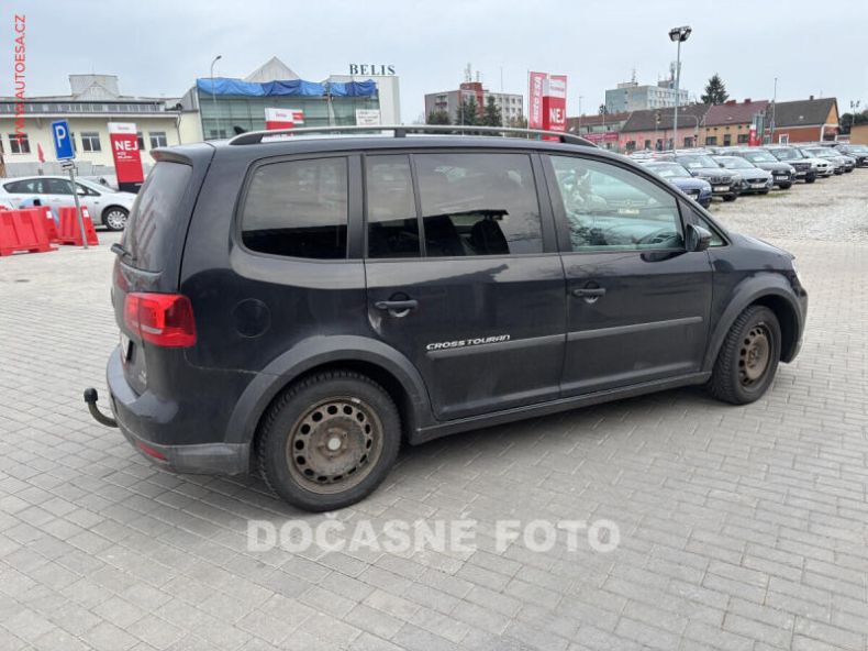 Volkswagen Touran - hlavní fotka