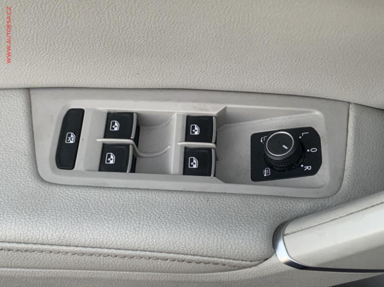 Volkswagen Touran - hlavní fotka