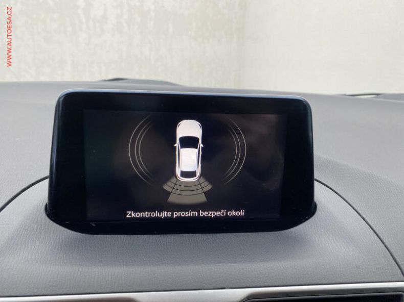 Mazda 3 - hlavní fotka