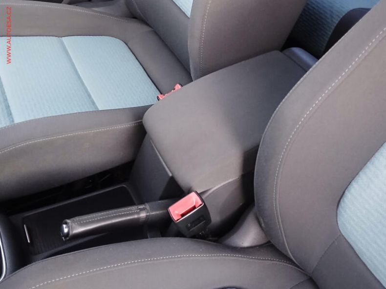 Volkswagen Golf - hlavní fotka